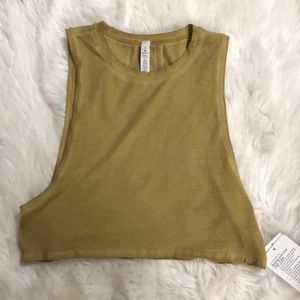 LuLuLemon Muscle Crop Tank sz 6